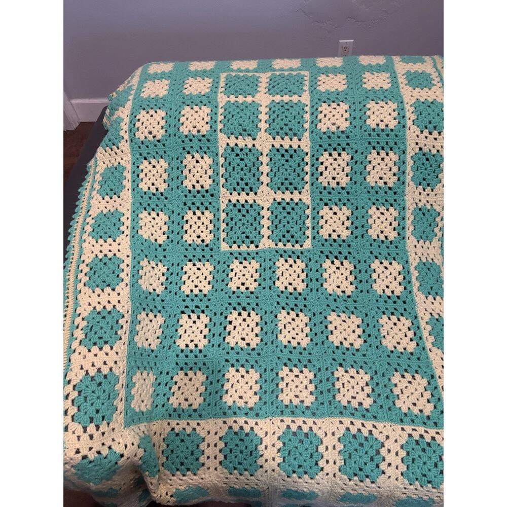 Handmade Crochet Granny Squares Throw Blanket Green And Yellow Afghan 82”x47” - Picture 8 of 9